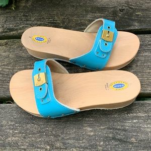 Dr. Scholl’s Wooden Blue Leather Sandal